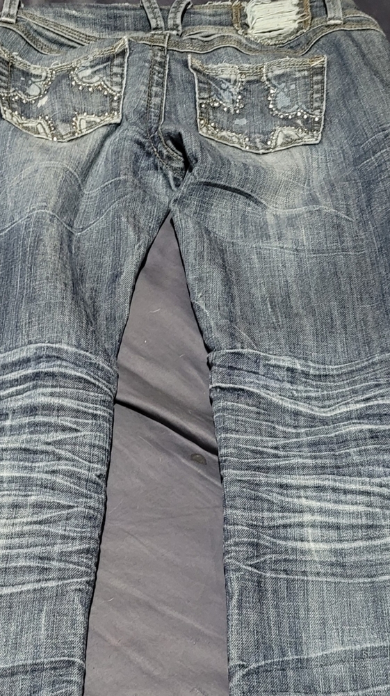 Jeans - Picture 2 of 3
